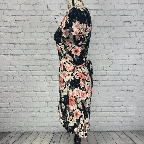 Billabong Floral Wrap Dress (S) - Picture 3 of 6